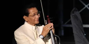 Almarhum Idris Sardi Dimakamkan di TPU Menteng Pulo