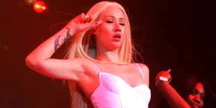 Iggy Azalea Jatuh Cinta Pada Taylor Swift Sejak Pandangan Pertama