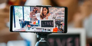 Influencer Wannabe Wajib Tahu, Ini Waktu yang Tepat Posting Feed buat Tingkatkan Engagement Kamu