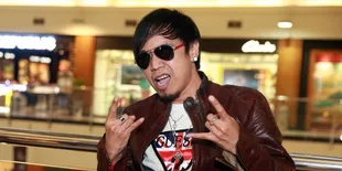 Ingat Main Pertama Kali di Synchronize Fest 2019, Ian Kasela: Ada yang Pakai Baju Seringai Nyanyi Lagu Radja