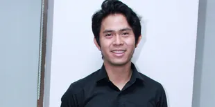 Ingat Petuah Ibunda, Cakra Khan Nyanyikan Lagu Sunda