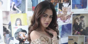 Ini Alasan Hesty Kelepek-Klepek Unggah Foto Pernikahannya