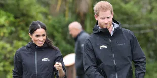 Ini Alasan Pangeran Harry &#38; Meghan Markle Terburu-Buru Umumkan Pensiun dari Senior Royals