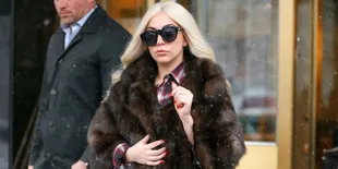 Ini Gaya Jadul Lady Gaga Saat Syuting 'AMERICAN HORROR STORY'