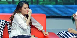 Ini Lima Poin Yang Dicurhatkan Ayu Ting Ting Pada Pengacara