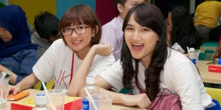 Ini Pelajaran Yang Didapat JKT48 Dari Pabrik Minuman Isotonik