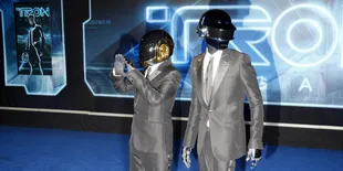 Ini Penampakan Daft Punk Tanpa Topeng Mereka!