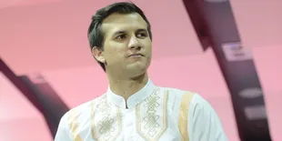 Disebut Duda Keren, Stuart Collin Marah & Terganggu?