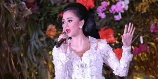 Ini Tanggapan Aura Kasih Soal Hubungannya Dengan Glenn Fredly