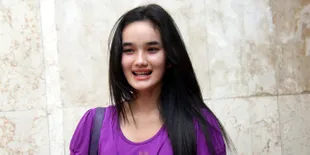 Inilah Kronologi Hilangnya HP Faby Marcelia