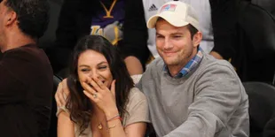 Intim Sebelum Nikah, Cara Mila Kunis Jalin Asmara Bersama Ashton
