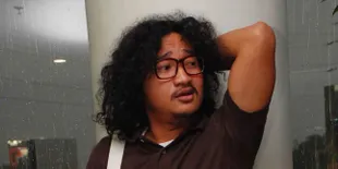 Isa Bajaj: Dakwah, Uje Sering Cerita Masa Kelam