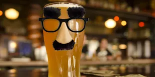 Iseng Banget, Penumpang Titipkan Sekaleng Bir di Bagasi Pesawat!