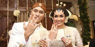 Istri Demian Aditya Suka Curhat Dengan Hantu