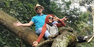 Istrinya Terpapar Covid-19, Ridwan Kamil Beri Semangat Lewat Tulisan dari Lipstik Mahal