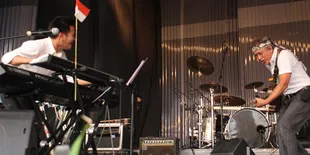 Iwan Fals Akhiri Konser Dengan Heroik