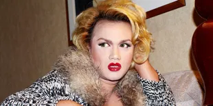 Jadi Ciri Khas, Tata Liem Pertahankan Rambut Blonde