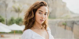 Jadi Model Pakaian Dalam, Naomi Zaskia Percaya Diri Pamer Body Goals dan Perut Rata