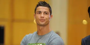 Jadi Pengemis, Cristiano Ronaldo Ditolak Cewek