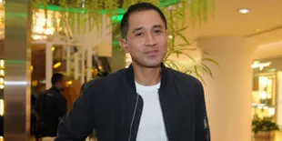 'Jadi' Seniman Prancis, Lukman Sardi Semakin Romantis