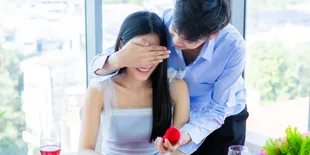 Jadi Simbol Cinta yang Bertahan Hingga Sekarang, Cincin Lamaran Ternyata Punya Sejarah Panjang