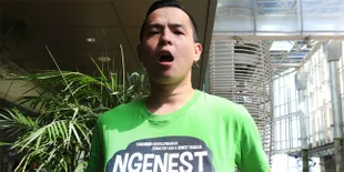 Jadi Sutradara, Ernest Prakasa Ajak Para Komedian Main di Filmnya
