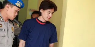 Jadi Tahanan, Roger Danuarta Sering Bersih-Bersih Area Polsek