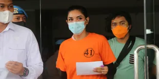 Jadi Tulang Punggung Keluarga dan Tak Kaya, Millen Cyrus Selama Ini Rela Diperlakukan Tak Manusiawi Demi Uang