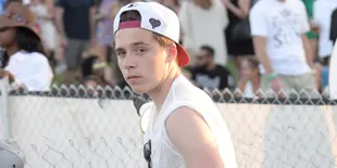 Jajal Dunia Modelling, Brooklyn Beckham Siap Saingi Ayah & Ibunya