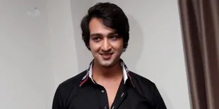 Jalan-Jalan di Monas, Saurabh Raj Jain Nyaris Tak Dikenali?