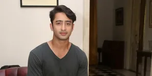 Jalan-Jalan Pakai Mobil Baru, Shaheer Sheikh Ajak Dua Pria Tampan