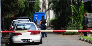 Jalan ke Rumah Mertua Dian Sastrowardoyo Diportal