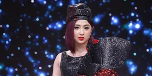 Jalani Ramadhan Tanpa Ayah, Dewi Perssik Mengaku Rindu