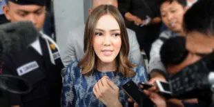 Jalani Sidang Cerai, Anak Cathy Sharon Kena Flu Singapura
