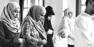 Jangan Tinggalkan Sholat Tarawih, Berikut 8 Manfaatnya Bagi Kesehatan