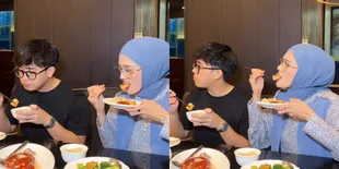 Jarang Tersorot, Ini Kedekatan Rafly Aziz dengan Mulan Jameela Saat Makan Bersama