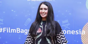 Jatuh Cinta dengan Brondong Beda Usia 10 Tahun, Ayushita Melawan Kata Hati