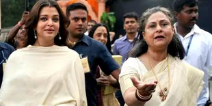 Jaya Bachchan Bela Aishwarya Rai di Depan Awak Media