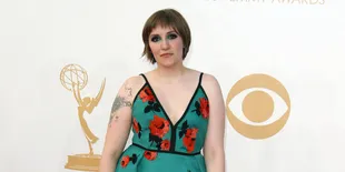 Jelang Golden Globe, Artis Ini Nekat Sebar Foto Topless