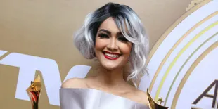 Jelang Operasi Syaraf, Julia Perez Gelar Pengajian Ditemani Infus