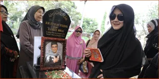 Jelang Ramadan, Pipik Dian Irawati Berniat Ziarah Kubur
