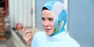 Jelang Tahun Baru 2019, Angel Lelga Ogah Ganti Tren Fashion