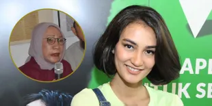 Jenguk Ratna Sarumpaet, Ini Pesan Atiqah Hasiholan Untuk Ibunda