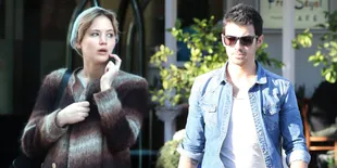 Jennifer Lawrence - Joe Jonas Adalah Saudara Kembar?