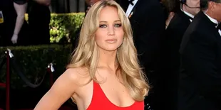 Jennifer Lawrence Ketahuan Hisap Ganja?