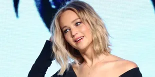 Jennifer Lawrence Ungkap Cerita di Balik Ciuman Pertamanya