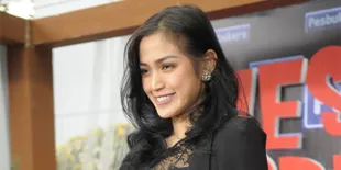 Jessica Iskandar Mulai Berani Pamerkan Wajah Bule Ganteng Baby El