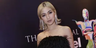 Jessica Iskandar Tak Masalah Putranya Anggap Richard Kyle Sebagai Daddy