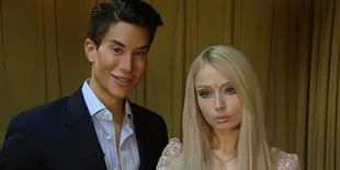 Jika Barbie Hidup Versi Pria dan Wanita Bertemu...