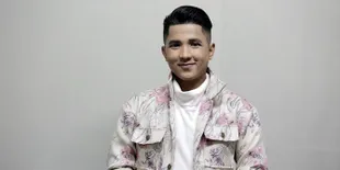 Jirayut Ceritakan Kisah di Balik Lagu 'Jambret Cinta', Pengalaman Jatuh Cintanya?